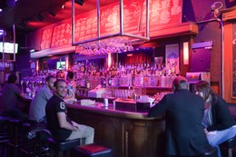 Blondie's Bar and No Grill