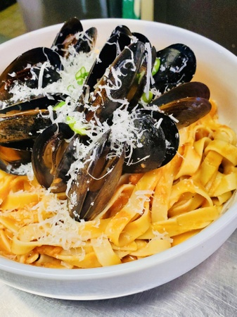 Taproot Public House - Fettuccini with Vodka Cream Sauce and Mussels