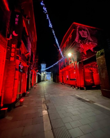 FUEL Rock Club - Street in red 