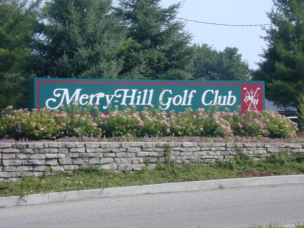 Little Mushroom Fresh Bistro, Merry-Hill Golf Club - front sign