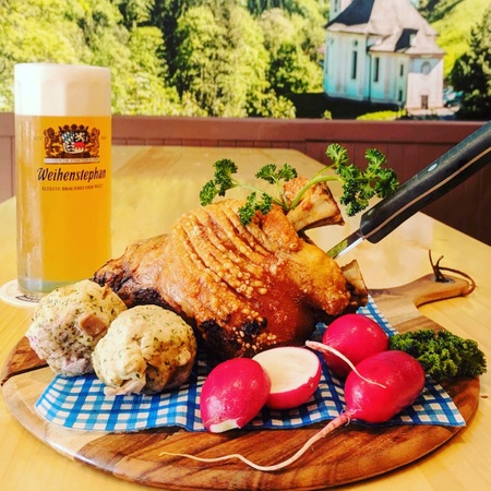 Bavarian Hof - Pork knuckle