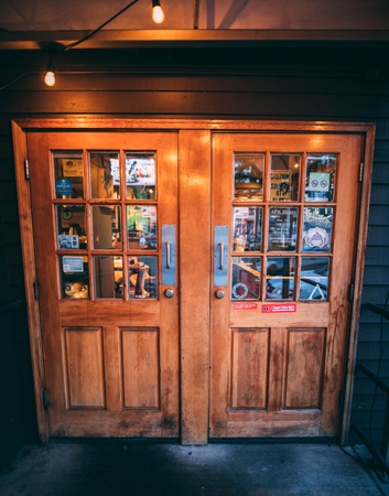 AFK Tavern - Door