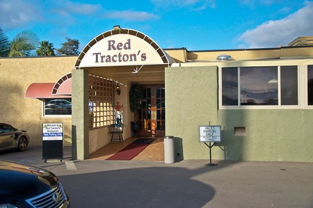 Red Tracton's - Entrance